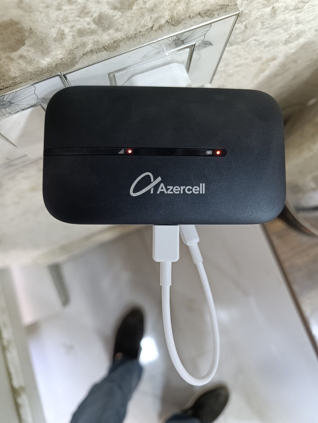 Azercell 4G LTE mobil Wi‑Fi (MiFi) cihazı Xüsusiyyətlər: - LTE Cat.7