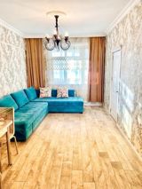 Satılır 2 otaqlı köhnə tikili 88 m² — Mənzil