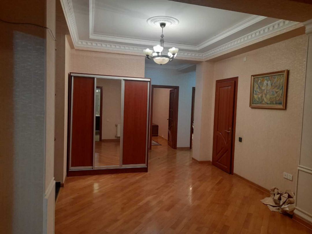 Satılır 4 otaqlı yeni tikili 172 m² — Mənzil, Bakı (9)
