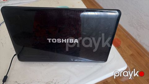 Toshiba noutbuk – Satellite seriyası - Ekran: 15.6" (parlaq səth) — Xırdalan