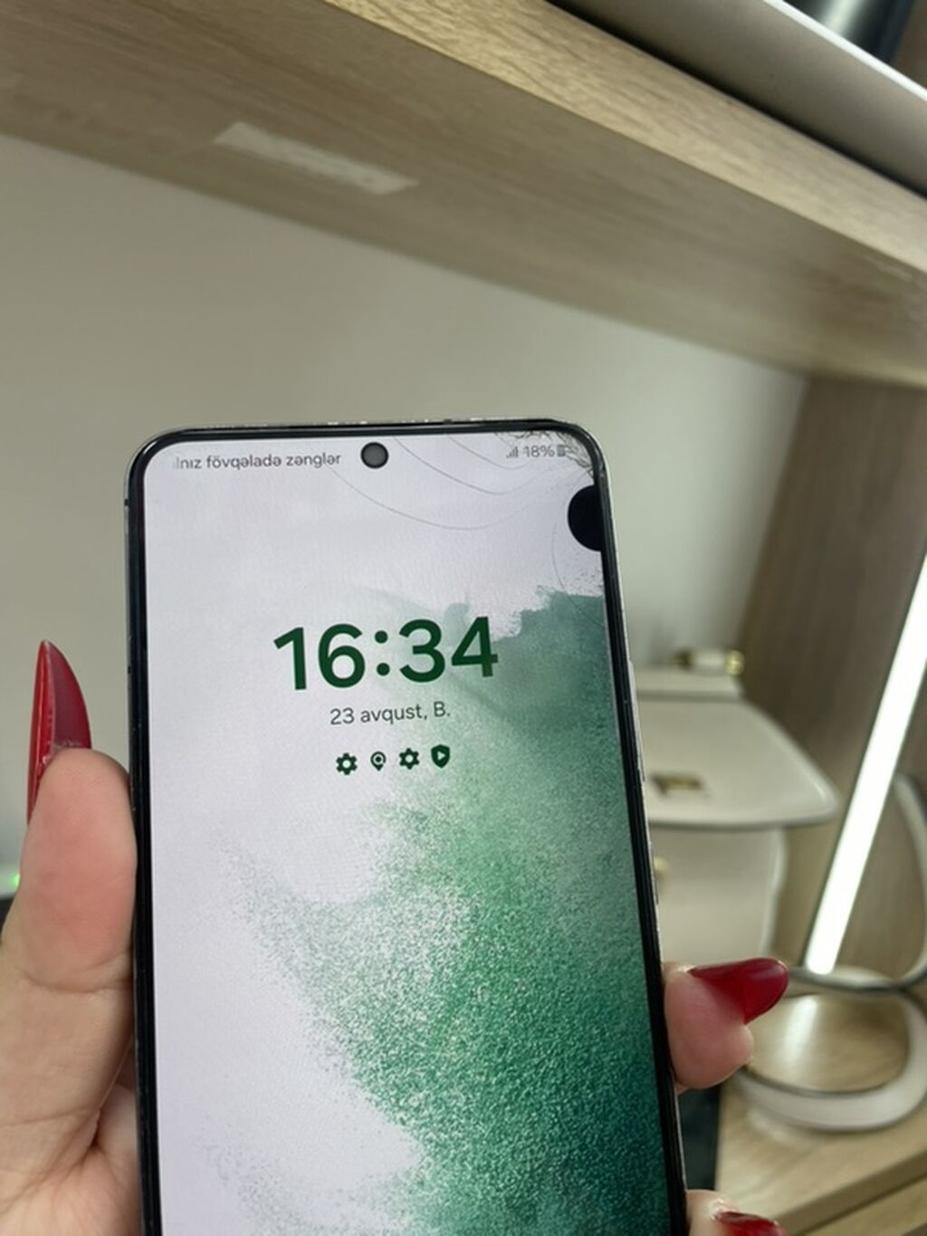 Samsung Galaxy S22, 128 GB, rəng - Qara, Qırıq — Samsung, Bakı (2)