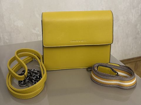 Original CHARLES & KEITH çanta — az istifadə olunub ✨ Original
