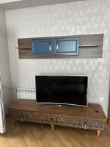 TV stendi və divar asma dolabı dəsti - Material: taxta/laminat — Furniture