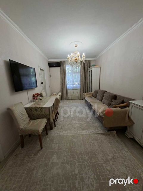 Satılır 2 otaqlı köhnə tikili 50 m²