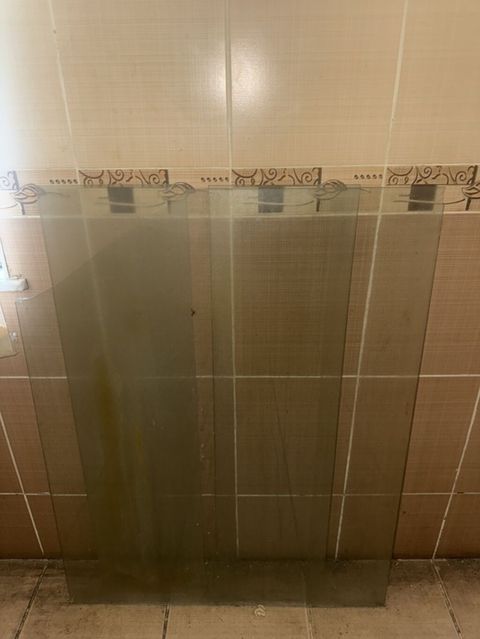 Şüşə panellər – tünd rəngli (smoky/bronza ton) - Miqdar: 2 ədəd panel — Bakı