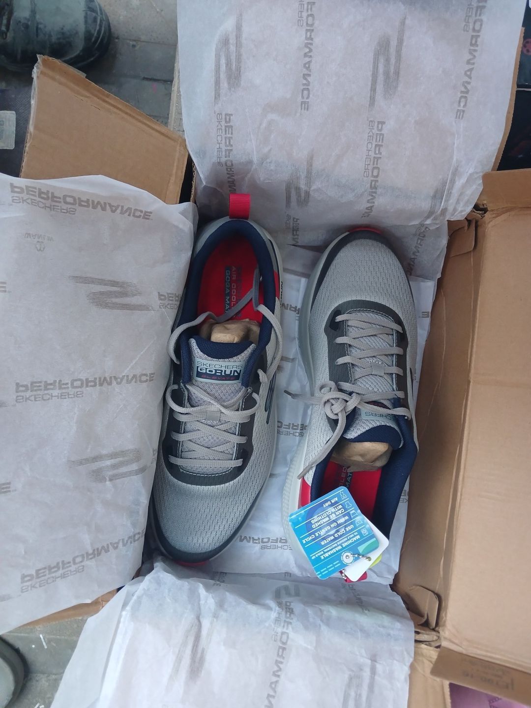 İdman ayaqqabısı Skechers — Şəxsi əşyalar, Bakı (3)