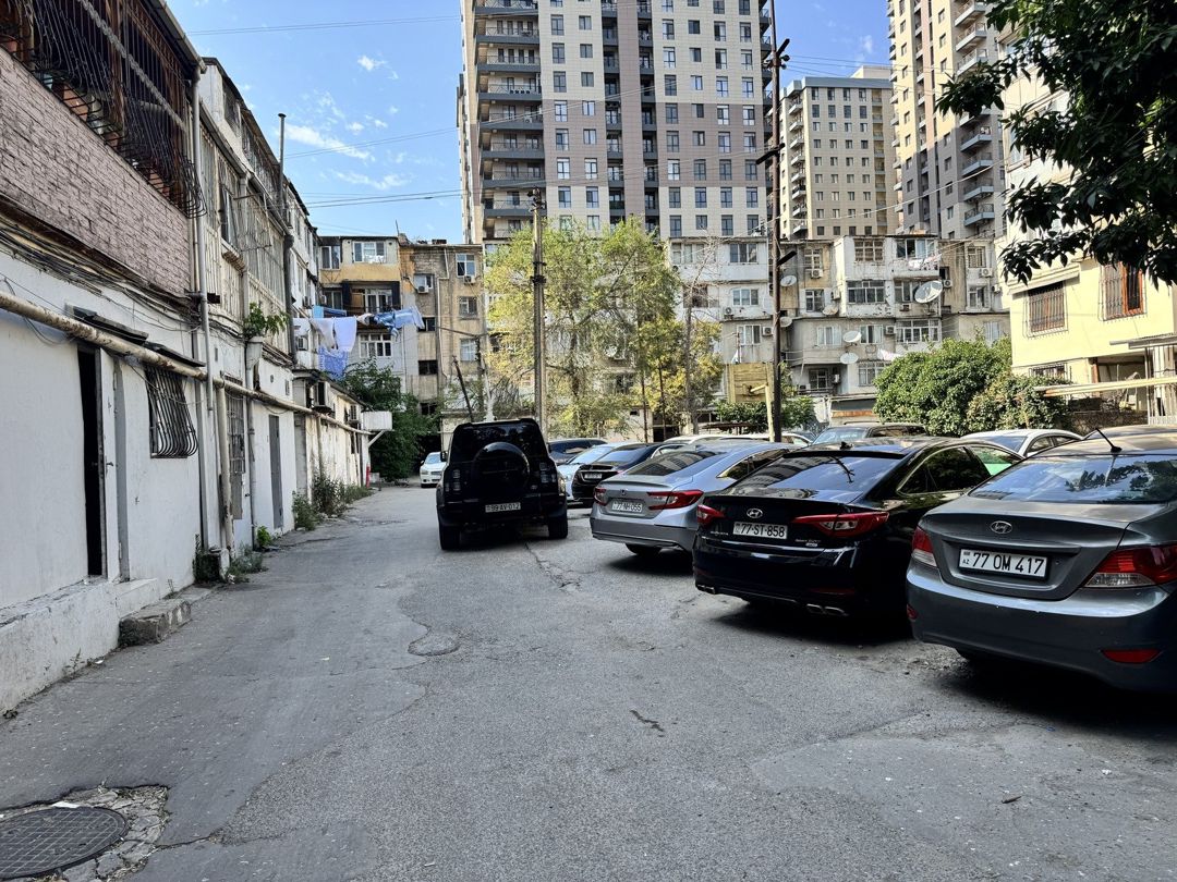 Satılır 1 otaqlı köhnə tikili 46 m² — Mənzil, Bakı (9)