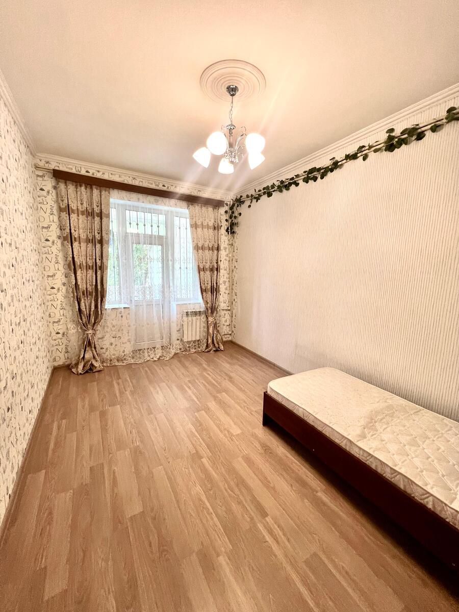 İcarəyə verilir 4 otaqlı köhnə tikili 122 m² — Mənzil, Bakı (9)