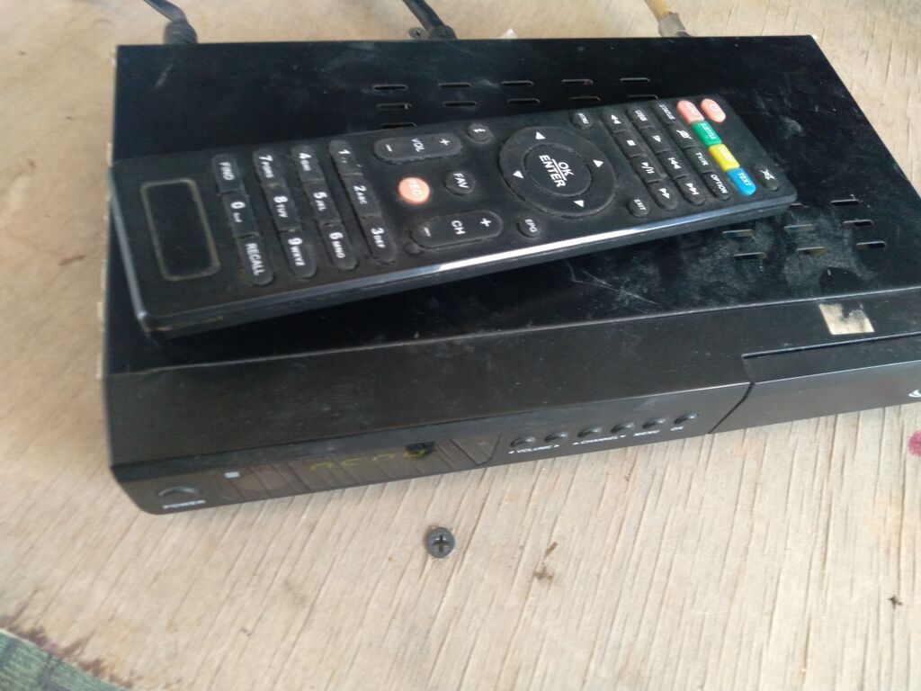 Rəqəmsal TV tuner/peykaqəbuledici + pult - DVB qəbuledici qurğu — TV və Video, Digah
