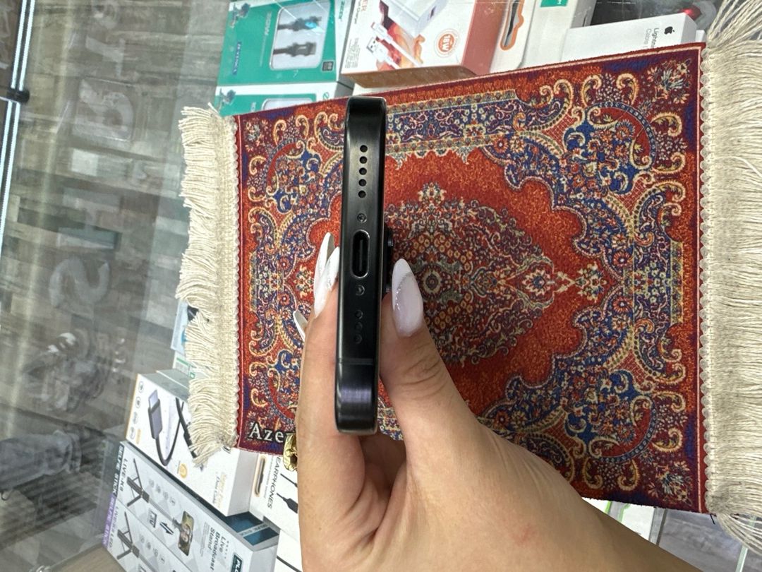 Apple iPhone 16 Pro Black Titanium 128GB/8GB — Mallar, Bakı (4)