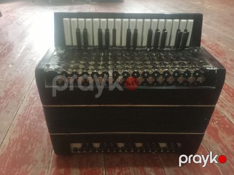Akkordeon (piano-klavişli) — qara rəngli, klassik dizayn — Ağdam