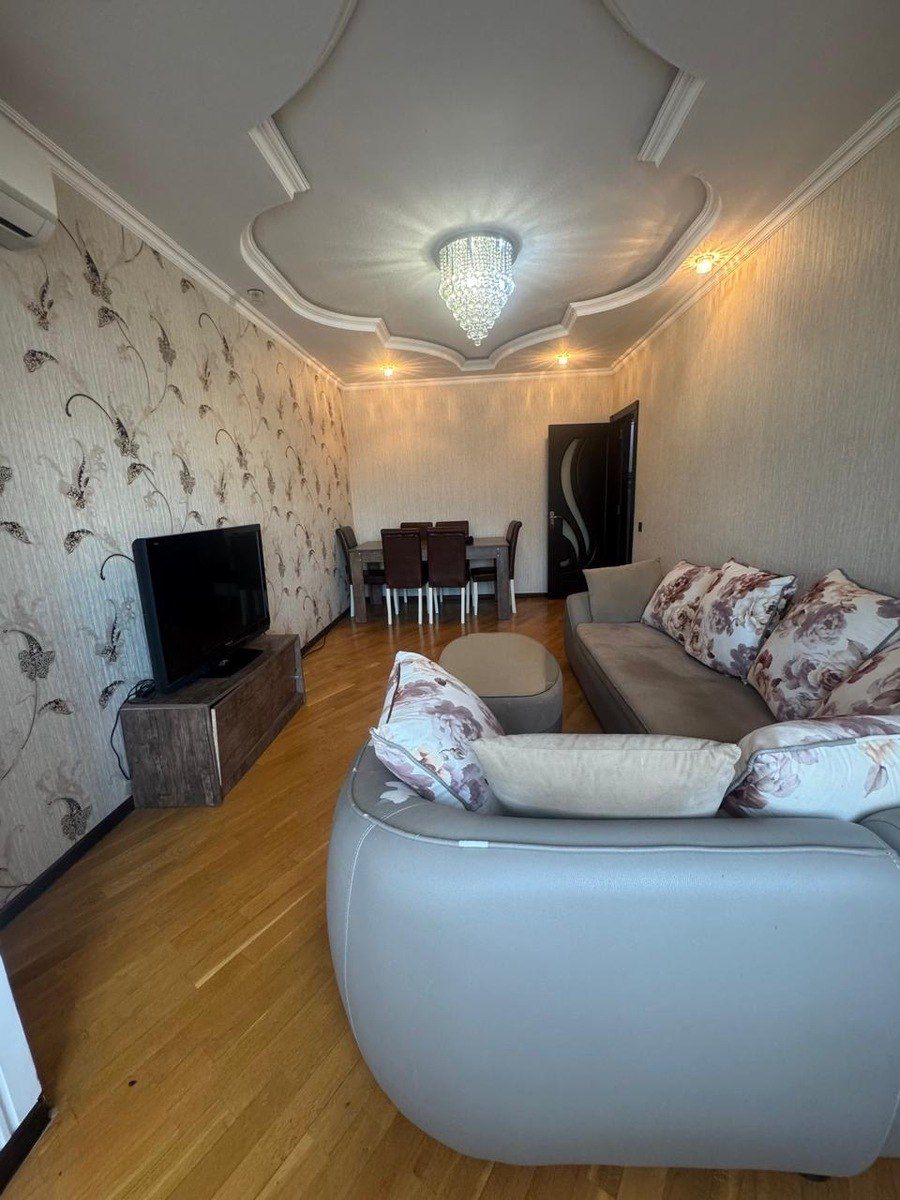 Satılır 2 otaqlı köhnə tikili 65 m² — Mənzil, Bakı (5)