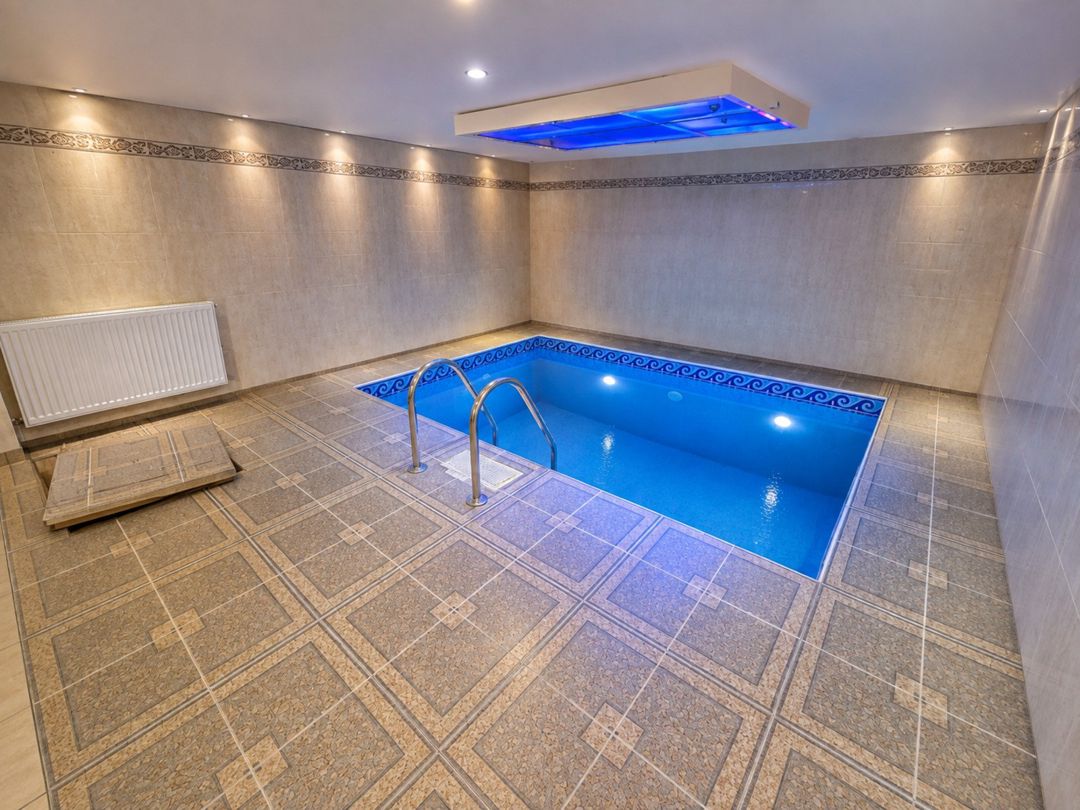 Satılır 7 otaqlı həyət evi/bağ evi 450 m² — Ev, villa, Bakı (2)