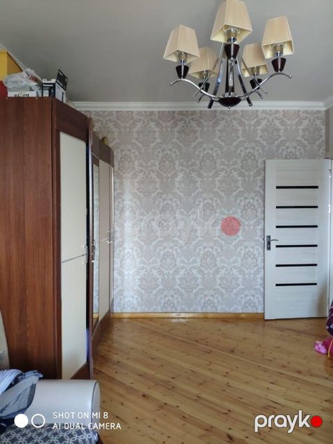 Satılır 3 otaqlı köhnə tikili 73 m²