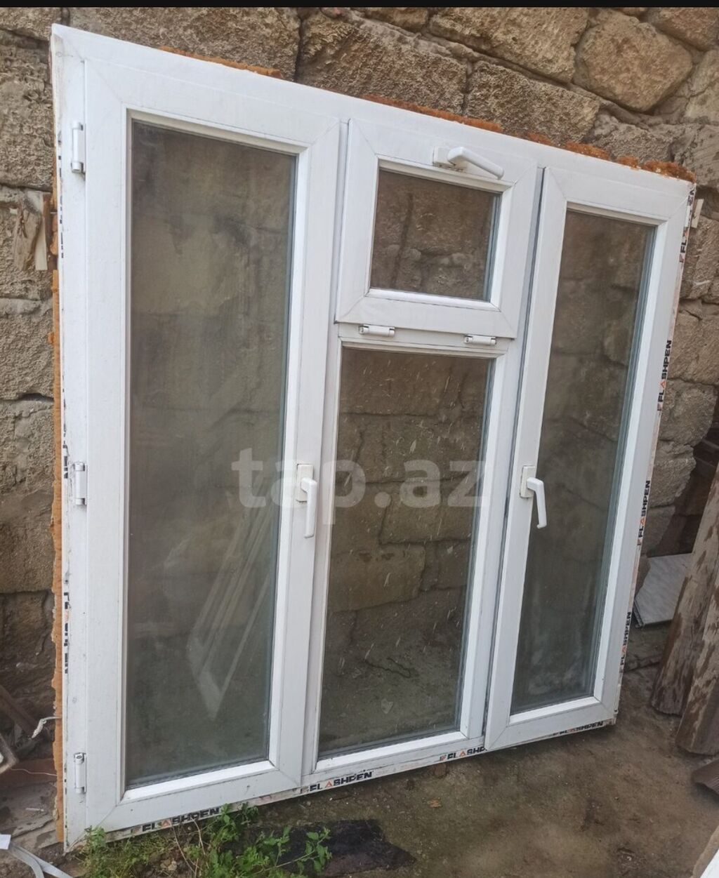 PVC pəncərə bloku - Material: ağ rəngli PVC profil - Konfiqurasiya: 3