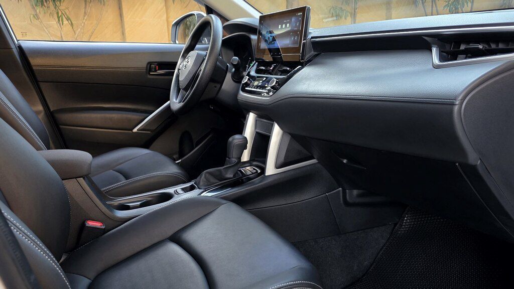 Toyota Corolla Cross, 2.0 L, 1.31 kWh, 2024 il, 28 900 km — Avtomobillər, Bakı (12)