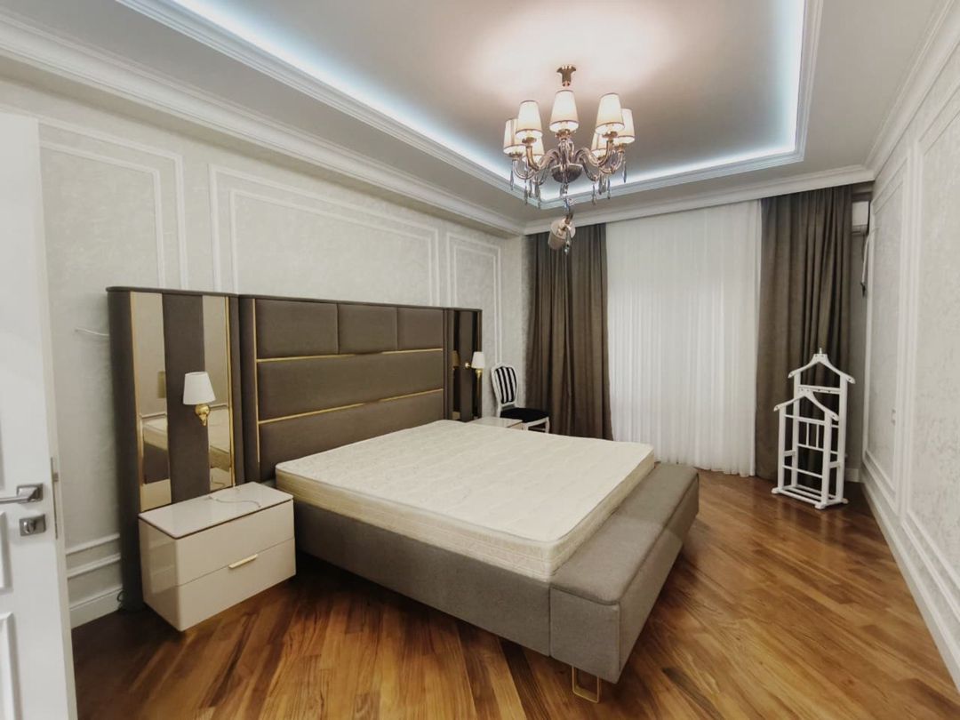 İcarəyə verilir 4 otaqlı yeni tikili 200 m² — Mənzil, Bakı (2)