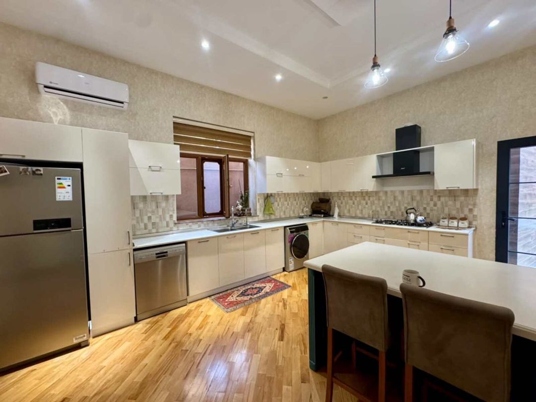 Satılır 7 otaqlı həyət evi/bağ evi 400 m² — Ev, villa, Bakı (11)