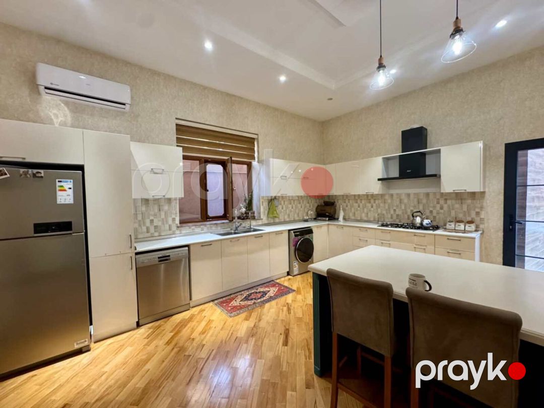 Satılır 7 otaqlı həyət evi/bağ evi 400 m² — Ev, villa, Bakı (11)
