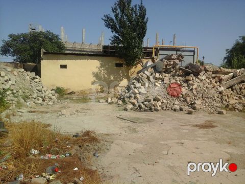 Satılır obyekt 600 m²