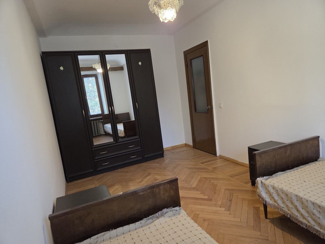 İcarəyə verilir 4 otaqlı köhnə tikili 110 m² — Mənzil, Bakı (2)