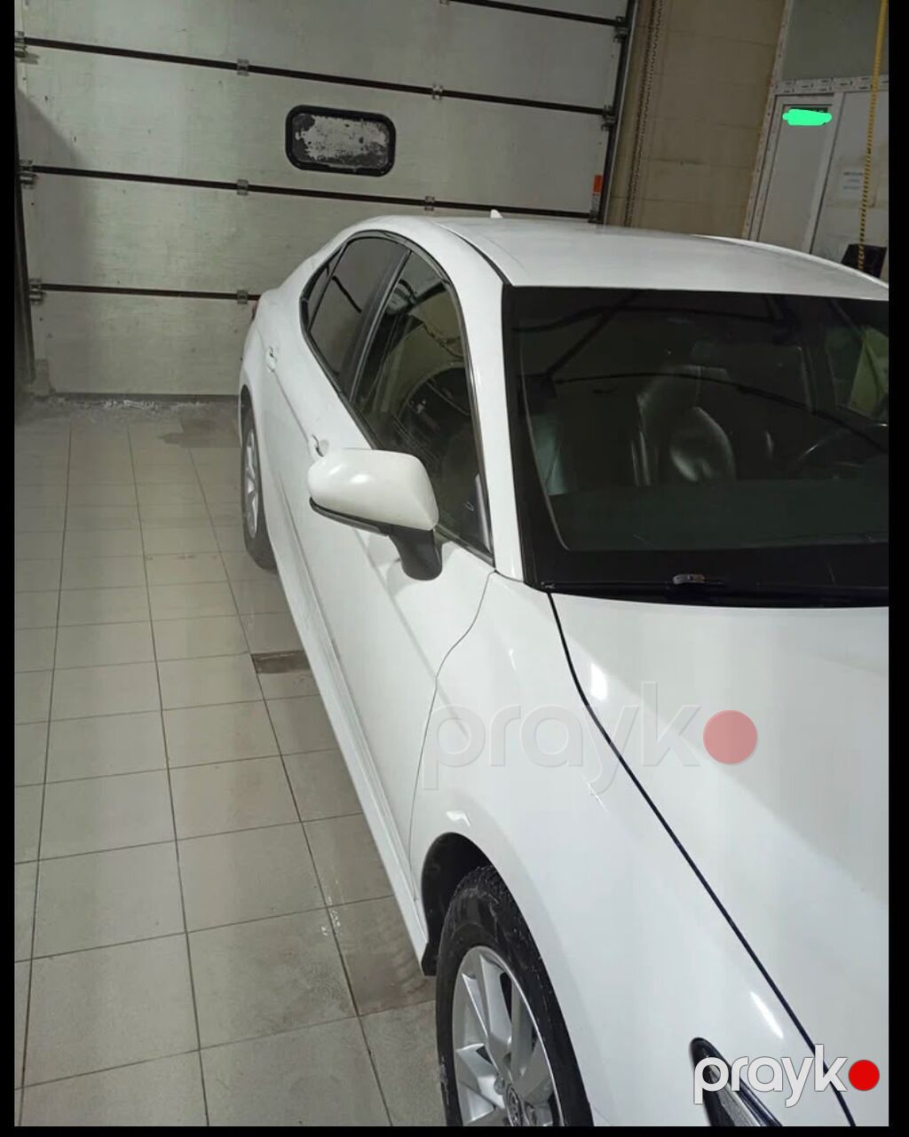 Toyota Camry sedan – ağ rəng, şəhər və uzun yol üçün rahat və geniş — Avtomobillər, Bakı (5)