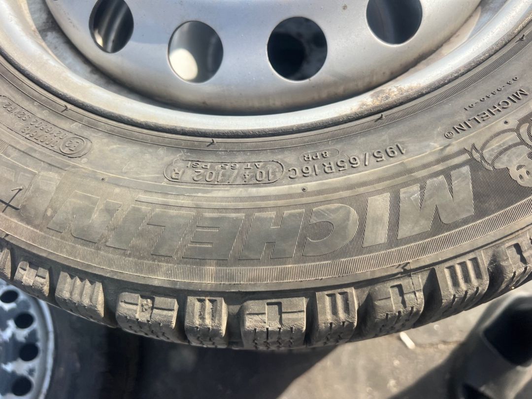 Mercedes Vita təkəri 195/65 R16 — Ehtiyat hissələri və aksesuarlar, Bakı (4)