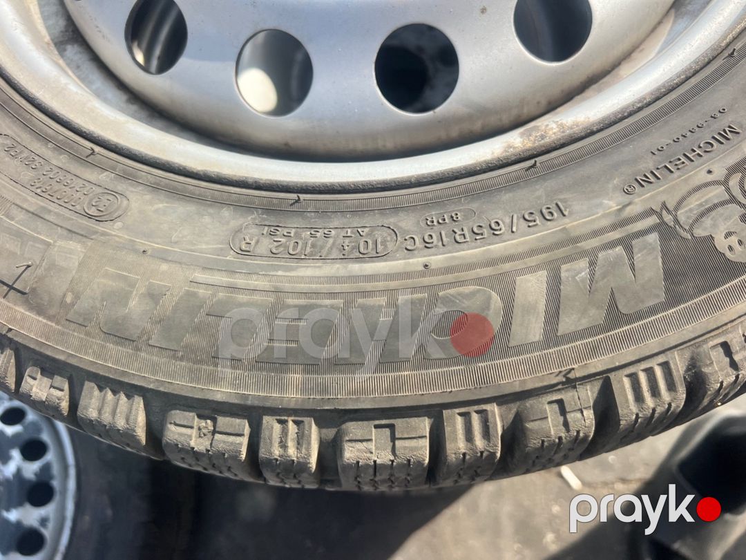 Mercedes Vita təkəri 195/65 R16 — Ehtiyat hissələri və aksesuarlar, Bakı (4)