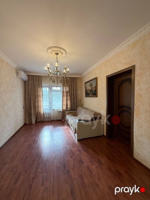 Satılır 3 otaqlı köhnə tikili 85 m²