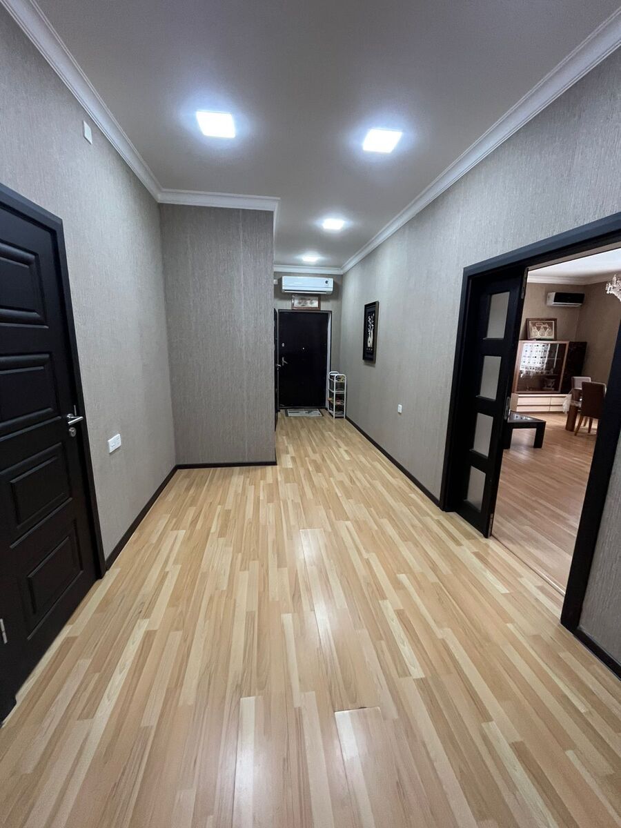 Satılır 4 otaqlı həyət evi/bağ evi 285 m² — Ev, villa, Bakı (6)