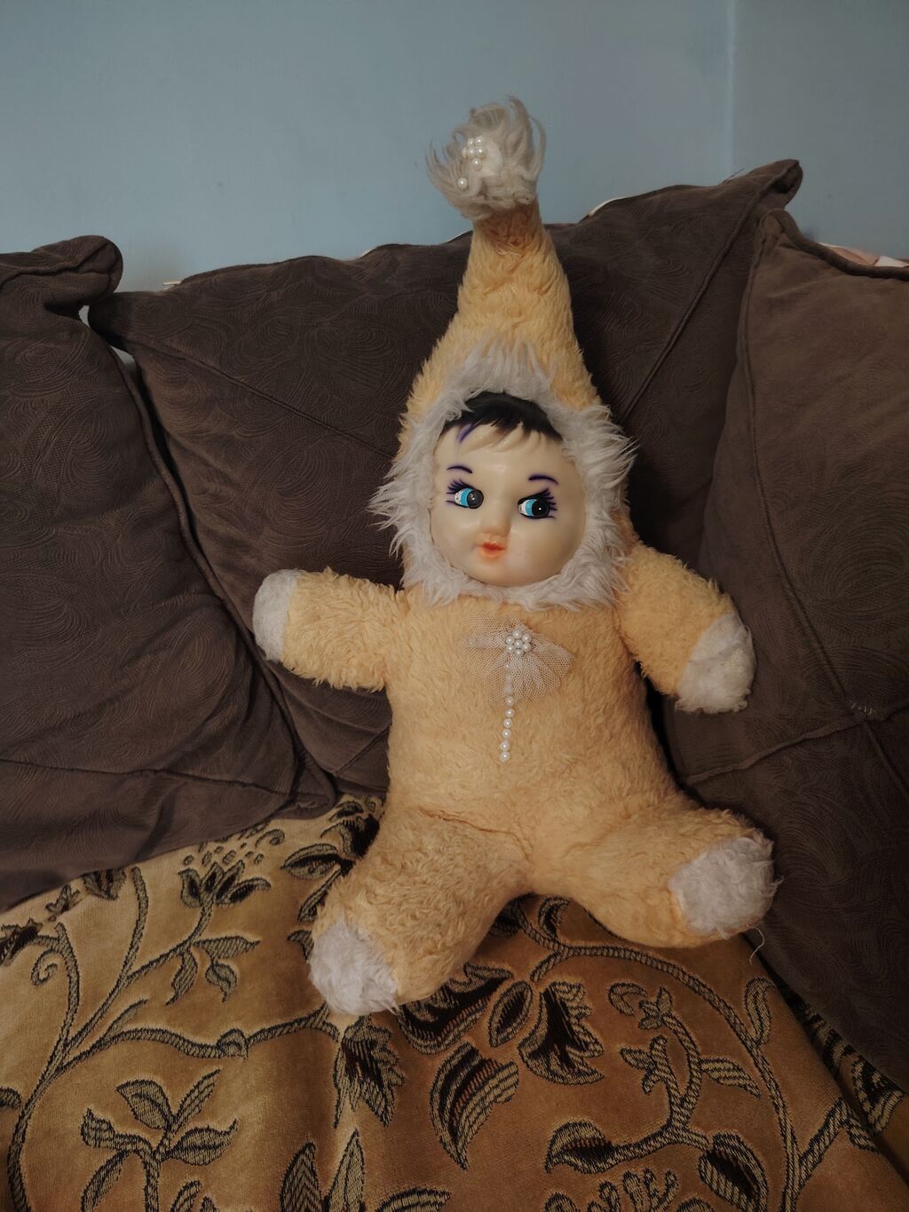 Yumşaq oyuncağ kukla - Model: yumşaq bədənli kukla, plastik üzdən