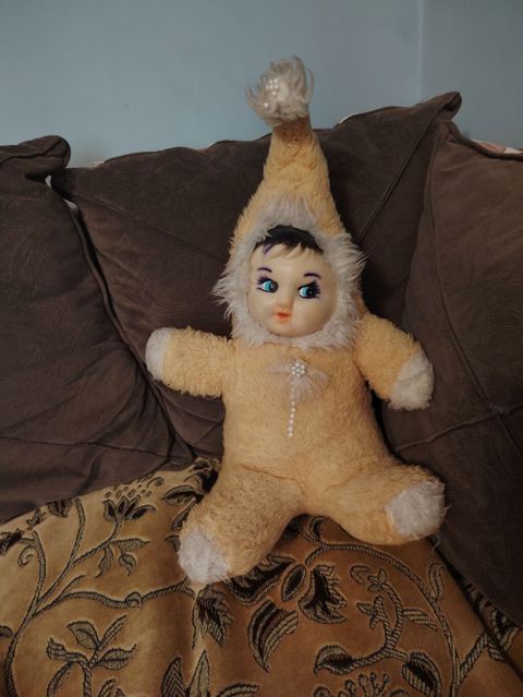 Yumşaq oyuncağ kukla - Model: yumşaq bədənli kukla, plastik üzdən