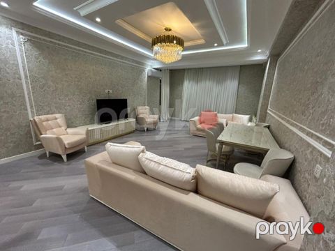 İcarəyə verilir 4 otaqlı yeni tikili 218 m²