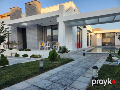 Villa, Şüvəlan qəs.