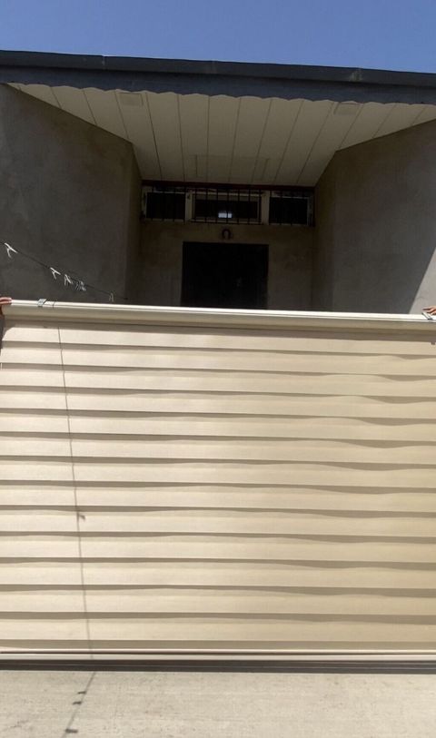 Ev üçün jalüz. Ölçüsü 250x250. Az işlənib. Ünvan müşfiqabad qəsəbəsi