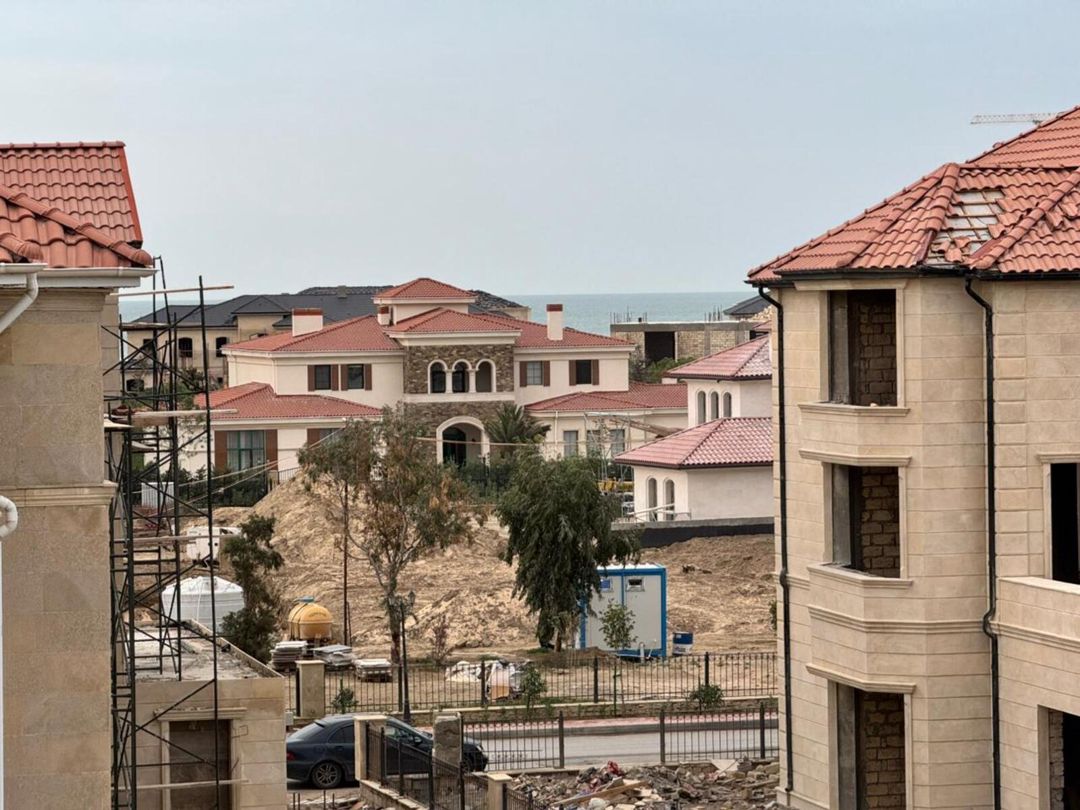 Satılır 8 otaqlı həyət evi/bağ evi 300 m² — Ev, villa, Bakı (12)