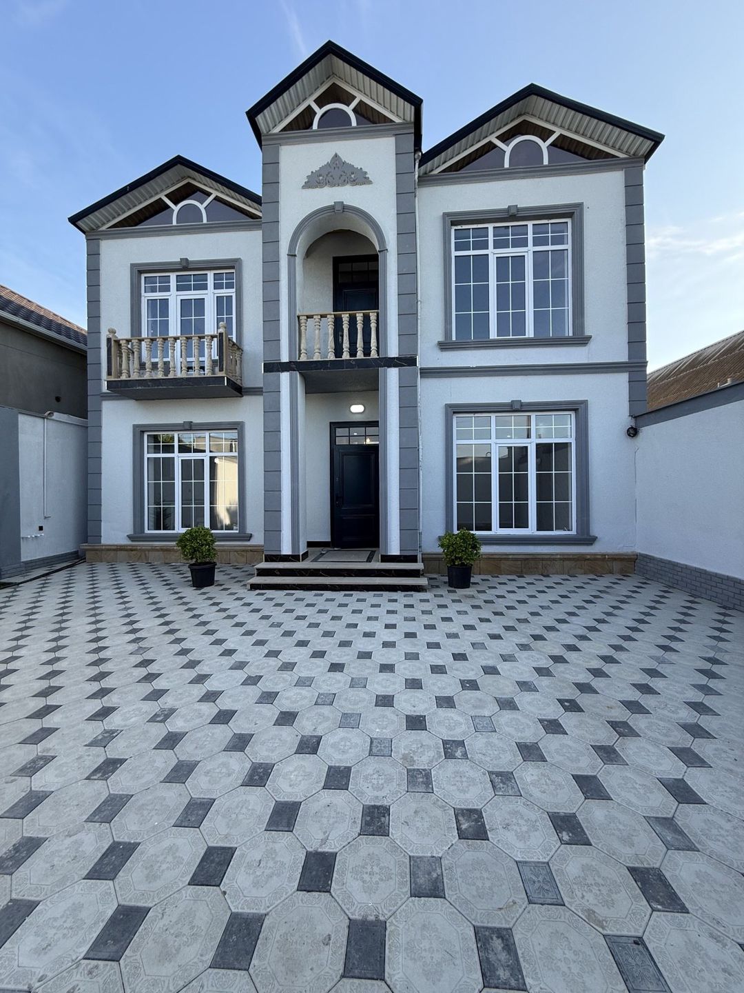 Satılır 5 otaqlı həyət evi/bağ evi 250 m² — Ev, villa, Bakı (2)