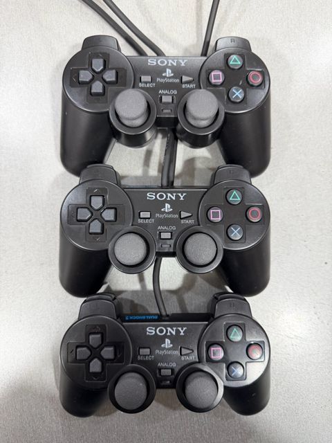 PS2 "Dualshock" joysticki — Gaming consoles