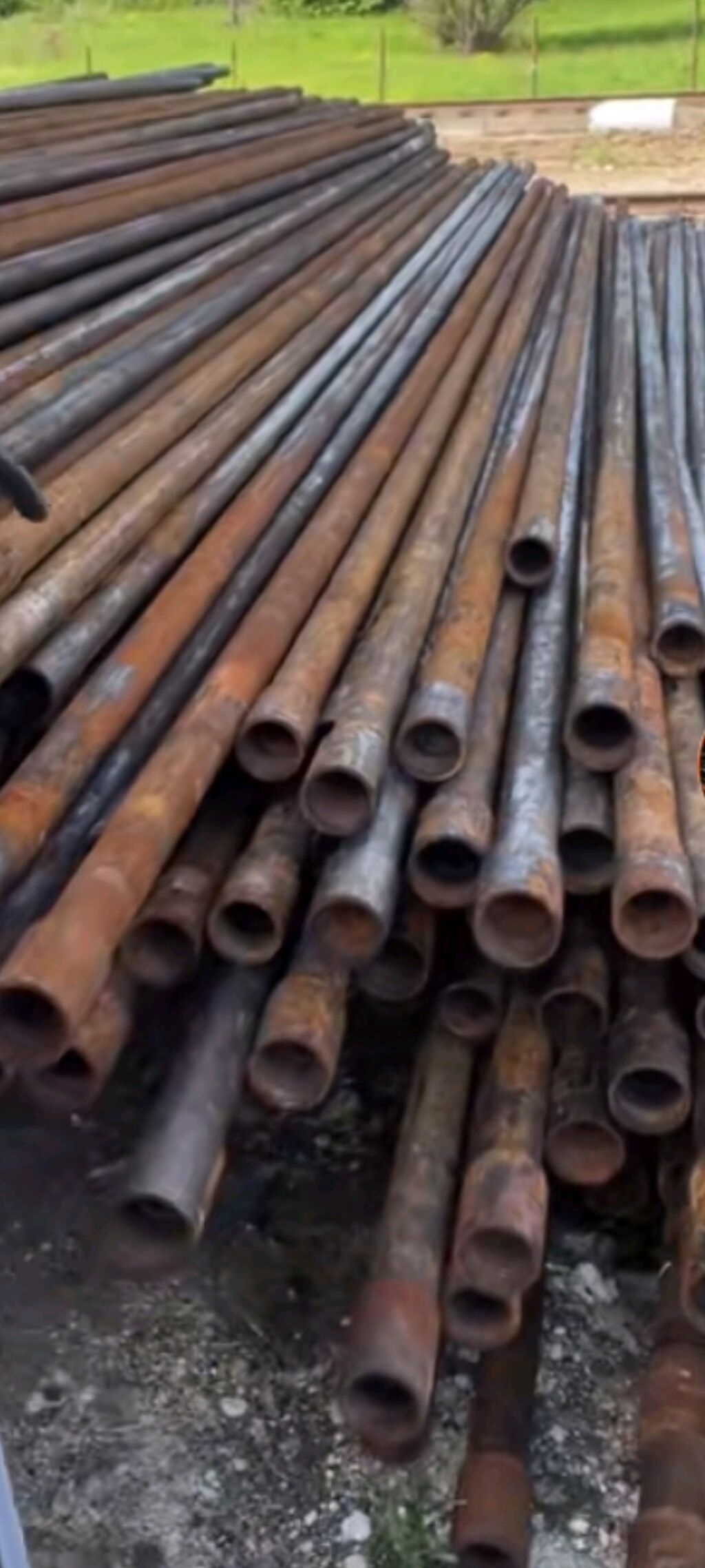 Diyametri 76 lıq rusun boruları boyları 4 metre 6 metrə stenka 5mm bir — Mallar, Bakı