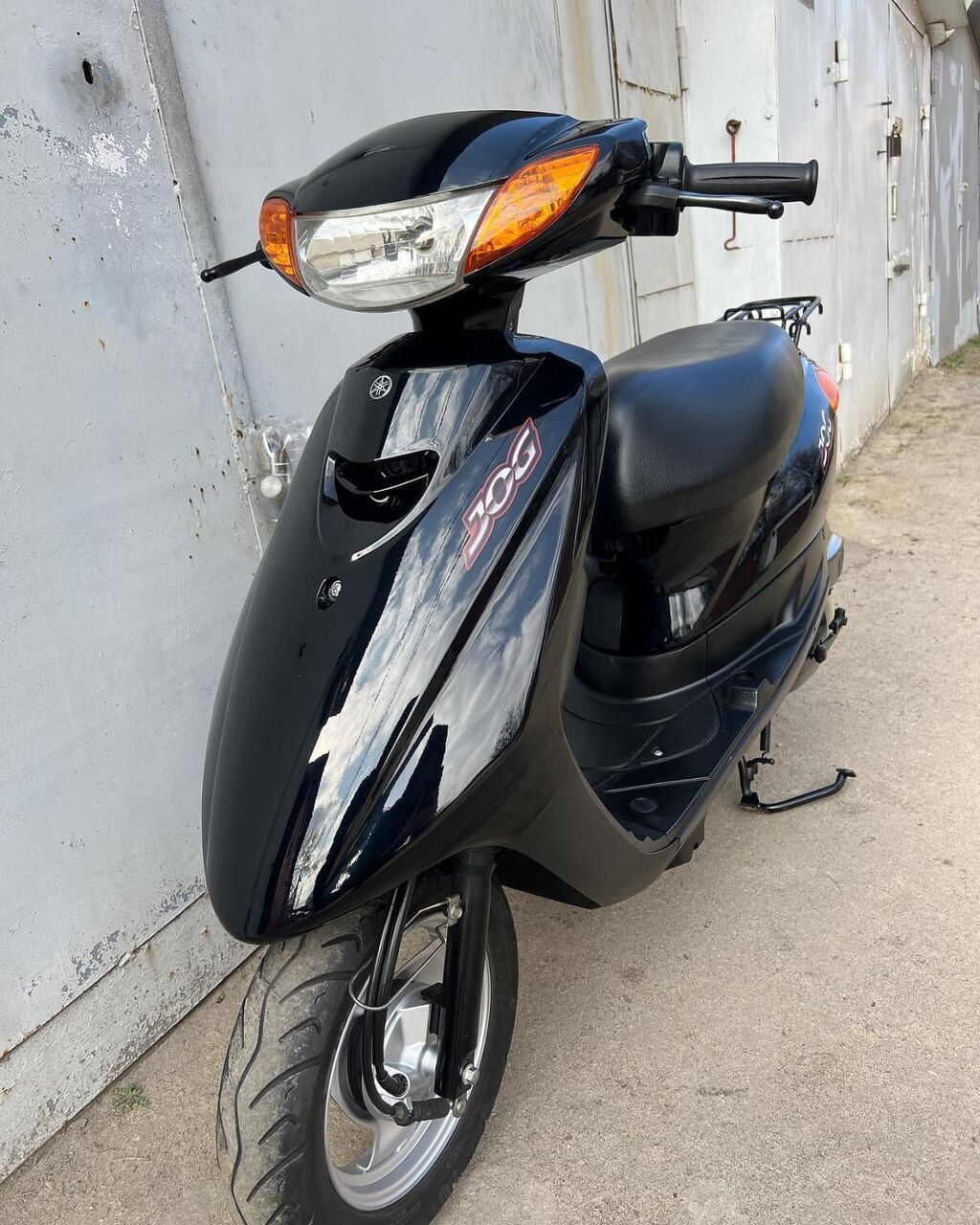 Yamaha Jog skuter - Mühərrik: 49 cc, 4-takt injektor (hava ilə