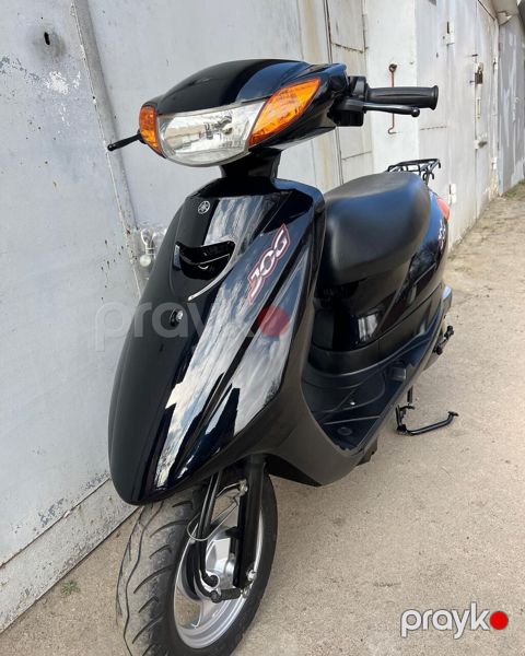 Yamaha Jog skuter - Mühərrik: 49 cc, 4-takt injektor (hava ilə