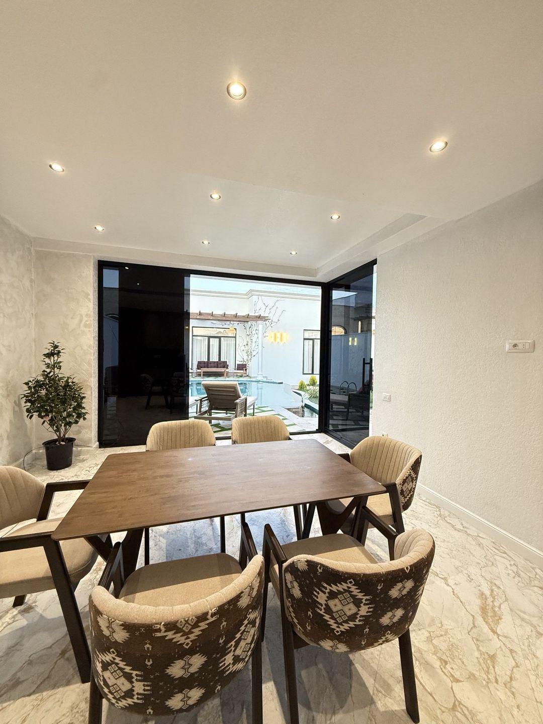 Satılır 4 otaqlı həyət evi/bağ evi 200 m² — Ev, villa, Bakı (8)