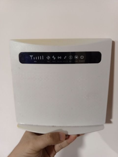 Sim, Nar, Bakcell və DATA nömrələri dəstəkləyən modem satılır. Sürət