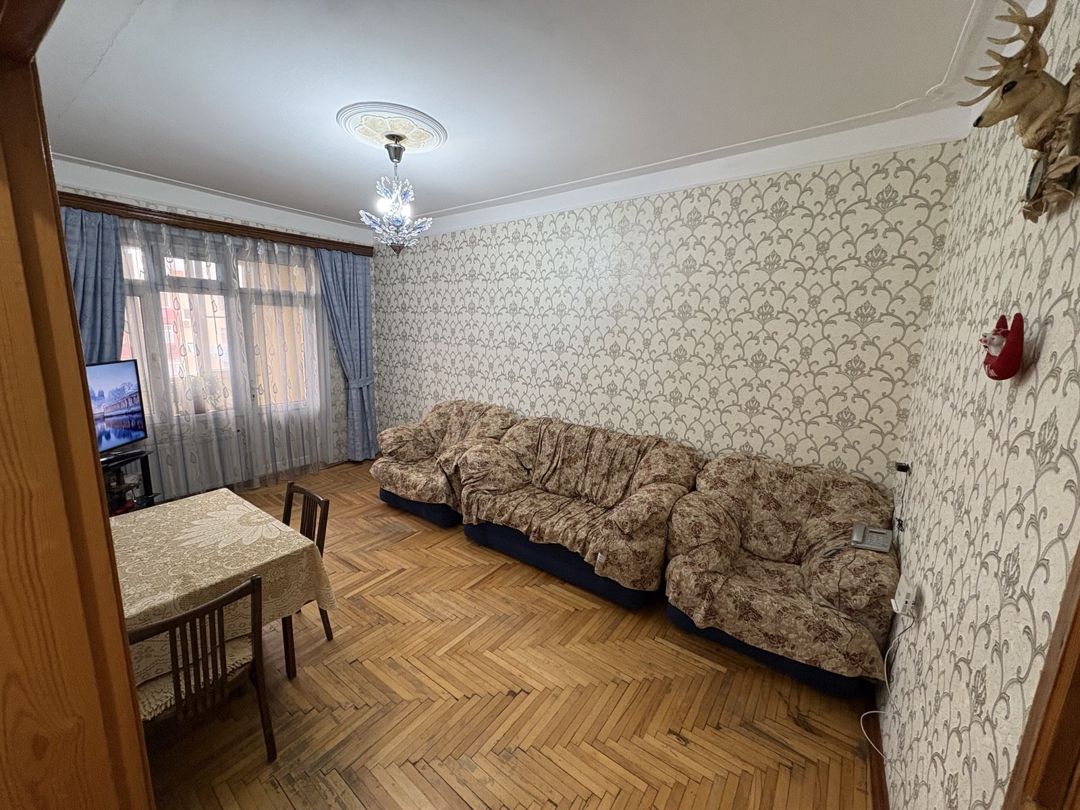 Satılır 3 otaqlı köhnə tikili 75 m² — Mənzil, Bakı