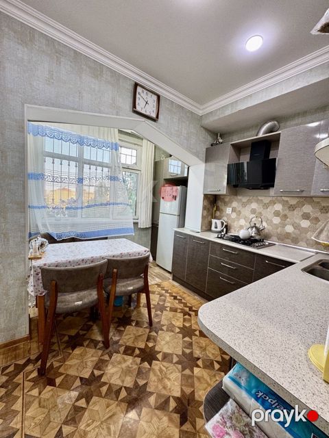Satılır 3 otaqlı köhnə tikili 85 m² — Bakı
