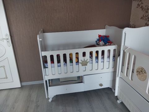 Ağ rəngli uşaq beşiyi - Material: MDF/taxta kombinasiyası, ağ rəngli — Rüso Tovuzlu