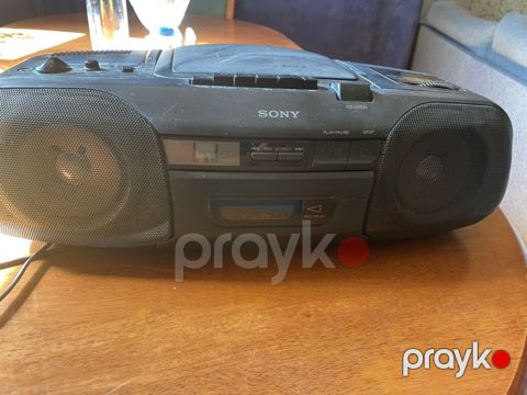 Sony portativ boombox – CD, kaset və radio Xüsusiyyətlər: - İki ədəd