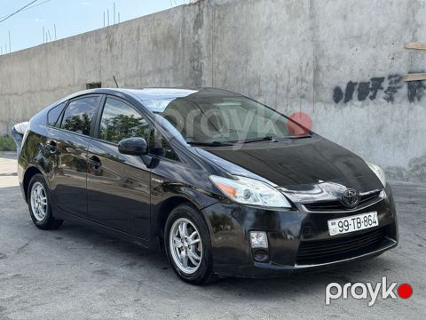 Toyota Prius: 1.8 l | 2010 il Sedan