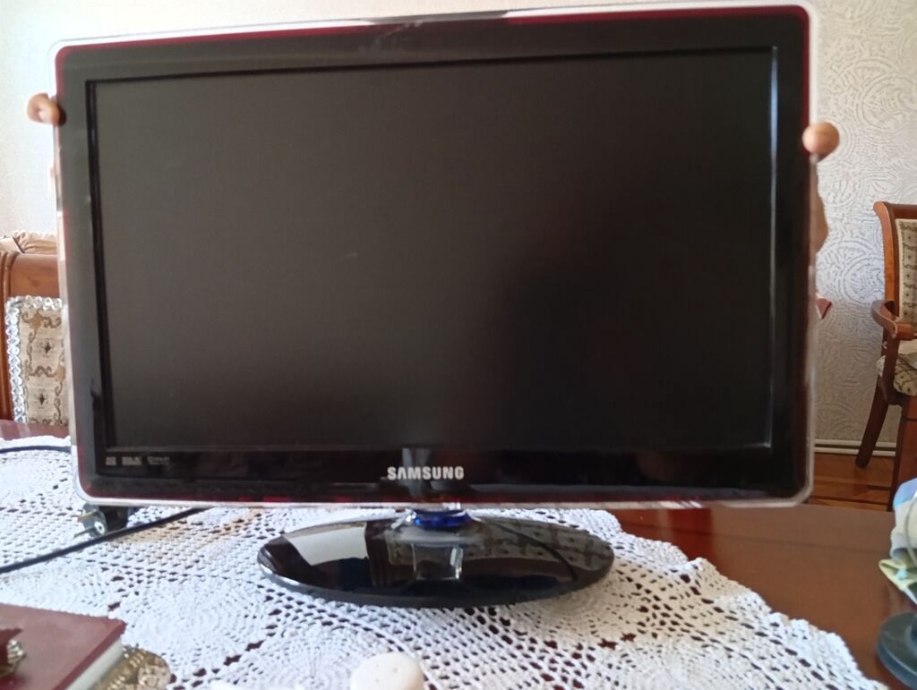 Samsung LCD monitor - Ekran diaqonalı: təxminən 21–23 düym — Mehdiabad