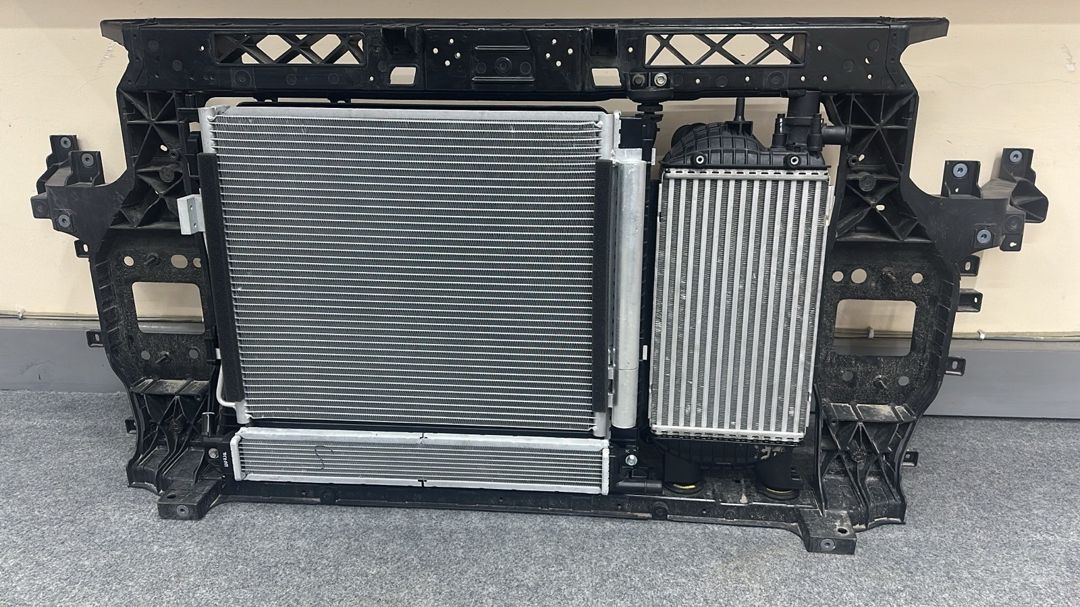 Kia Sorento HYBRID 2023 radiatorlar panel dəsti — Ehtiyat hissələri və aksesuarlar, Bakı (2)